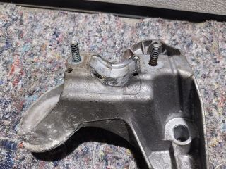 bontott AUDI A4 B6 Motor Tartó Bak Bal