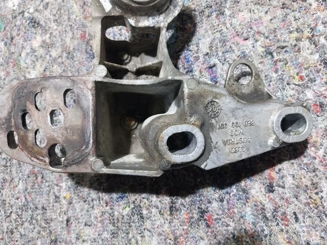 bontott AUDI A4 B6 Motor Tartó Bak Bal