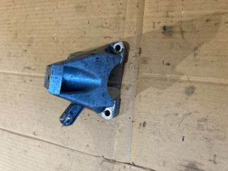 bontott AUDI A4 B6 Motor Tartó Bak (Fém)