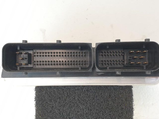 bontott AUDI A4 B6 Motorvezérlő