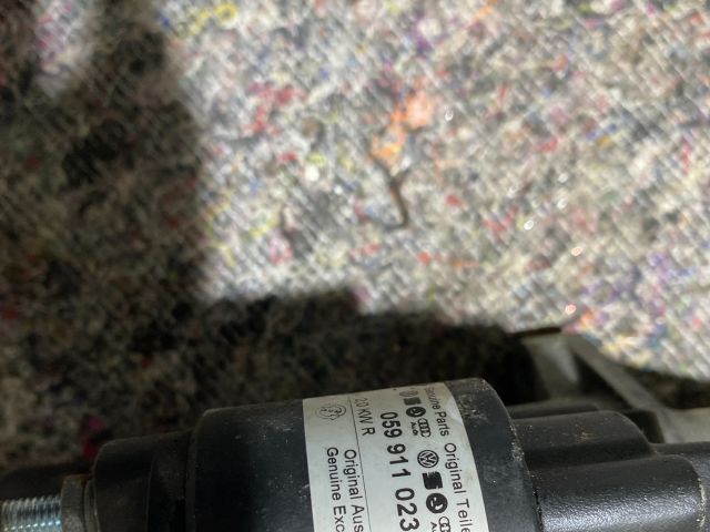 bontott AUDI A4 B6 Önindító