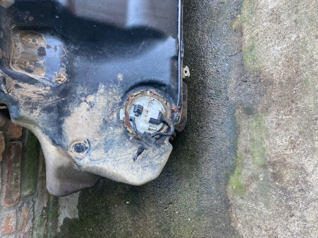 bontott AUDI A4 B6 Tank