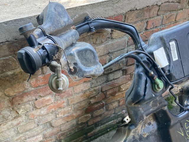 bontott AUDI A4 B6 Tank