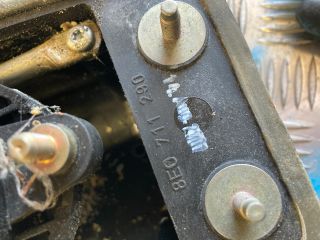 bontott AUDI A4 B6 Váltó Kulissza