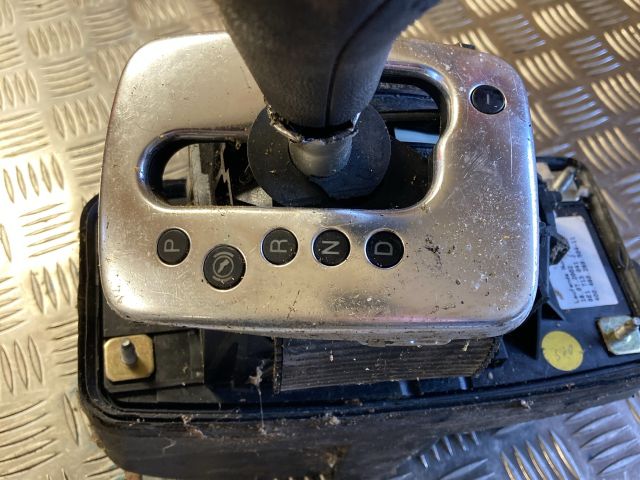 bontott AUDI A4 B6 Váltó Kulissza