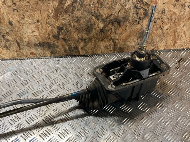 bontott AUDI A4 B6 Váltó Kulissza