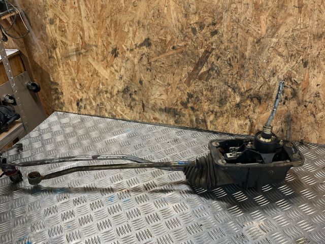 bontott AUDI A4 B6 Váltó Kulissza