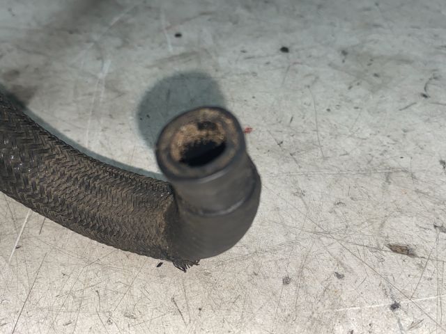 bontott AUDI A4 B6 Szervócső