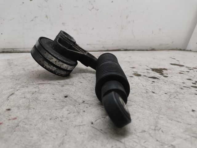 bontott AUDI A4 B6 Szíjfeszítő Görgő