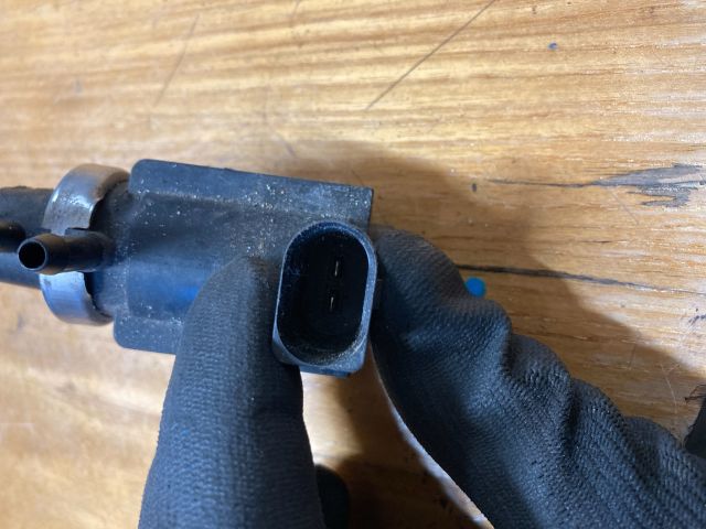 bontott AUDI A4 B6 Turbó Vákum Szelep