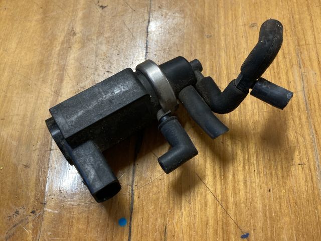 bontott AUDI A4 B6 Turbó Vákum Szelep