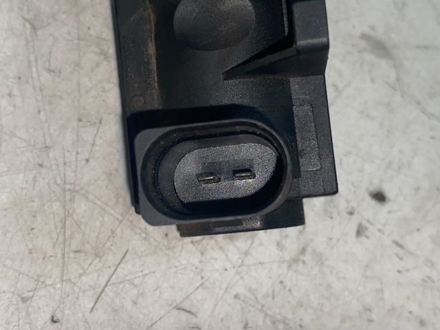 bontott AUDI A4 B6 Turbó Vákum Szelep