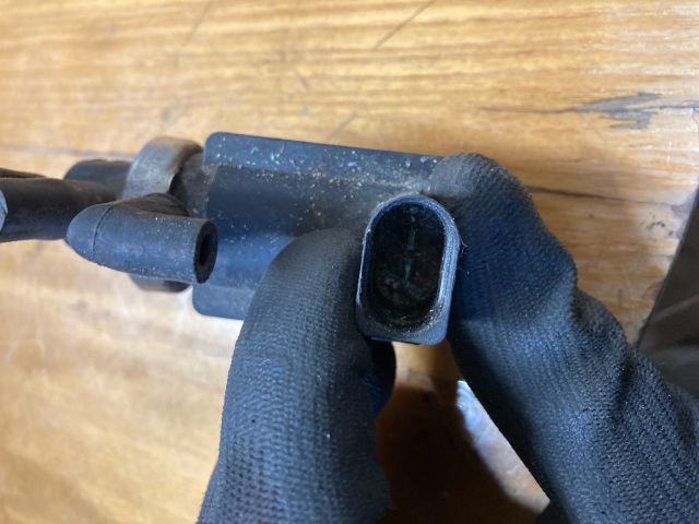 bontott AUDI A4 B6 Turbó Vákum Szelep