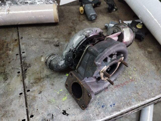 bontott AUDI A4 B6 Turbó