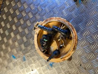 bontott AUDI A4 B6 Üzemanyag Szivattyú