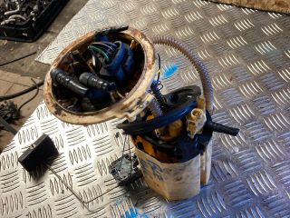 bontott AUDI A4 B6 Üzemanyag Szivattyú