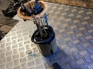 bontott AUDI A4 B6 Üzemanyag Szivattyú