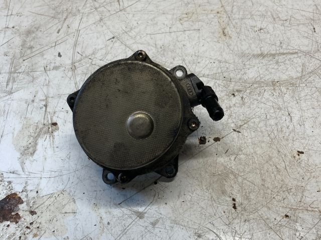 bontott AUDI A4 B6 Vákumpumpa
