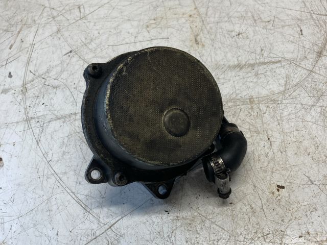 bontott AUDI A4 B6 Vákumpumpa