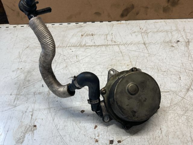 bontott AUDI A4 B6 Vákumpumpa