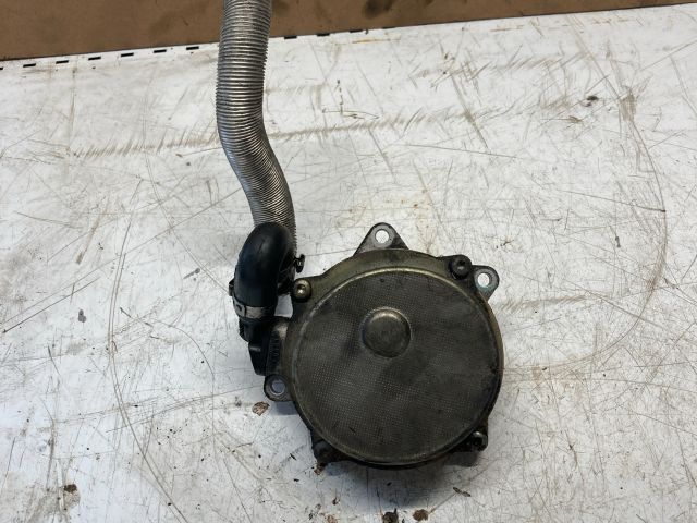bontott AUDI A4 B6 Vákumpumpa