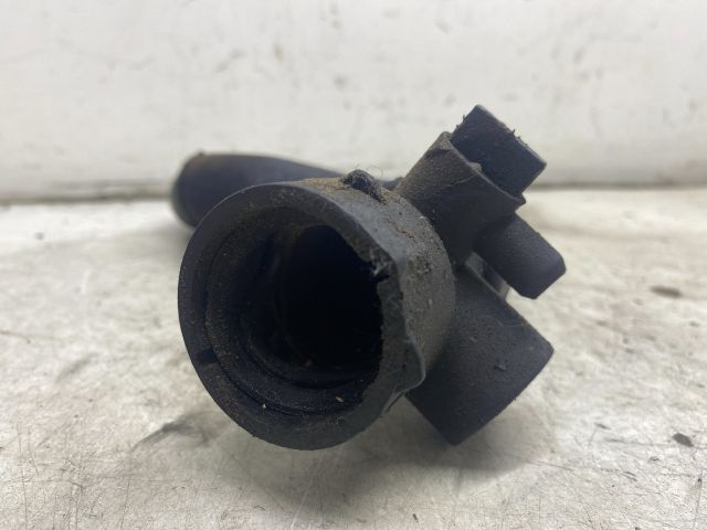 bontott AUDI A4 B6 Vízcső