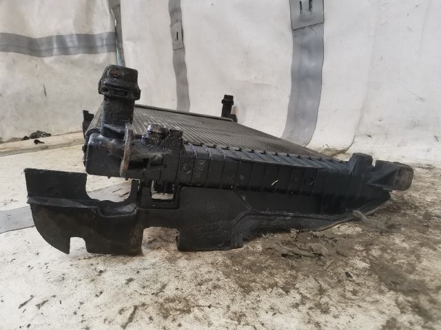 bontott AUDI A4 B6 Vízhűtő Radiátor (Klímás)