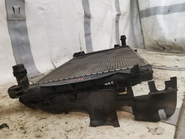 bontott AUDI A4 B6 Vízhűtő Radiátor (Klímás)