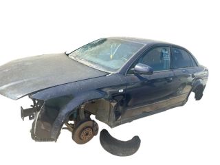 bontott AUDI A4 B6 Motorvezérlő