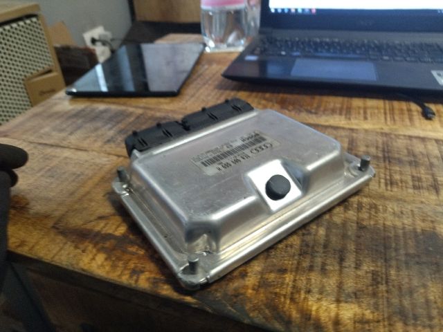 bontott AUDI A4 B6 Motorvezérlő