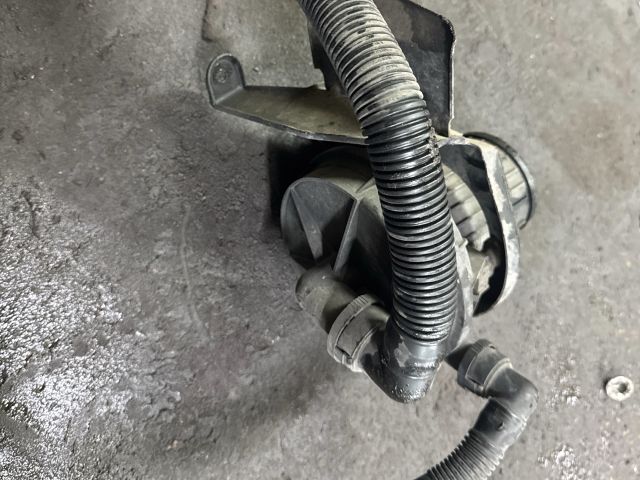 bontott AUDI A4 B6 Szekunder Levegő Szivattyú