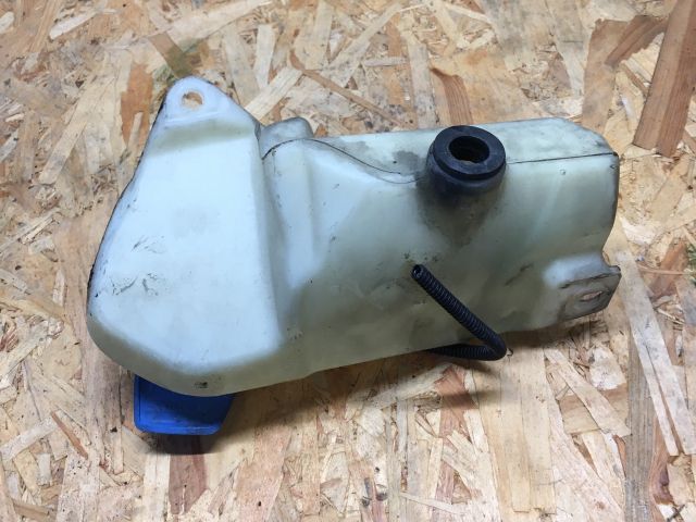 bontott AUDI A4 B6 Ablakmosó Tartály