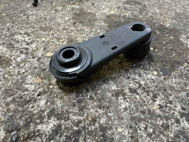 bontott AUDI A4 B6 Ablaktekerő Kar (Pozíciófüggetlen)