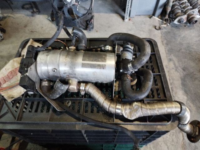 bontott AUDI A4 B6 Állófűtés (Részeivel)