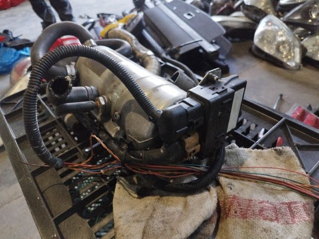 bontott AUDI A4 B6 Állófűtés (Részeivel)