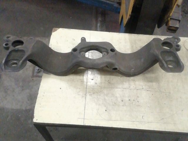 bontott AUDI A4 B6 Alsó Kereszttartó