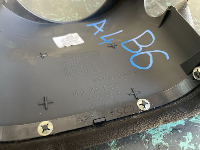 bontott AUDI A4 B6 Alsó Kormányoszlop Burkolat