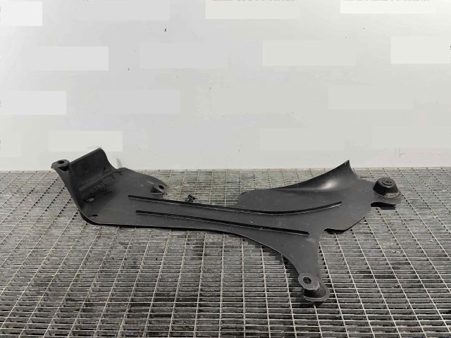 bontott AUDI A4 B6 Alsó Motorburkolat