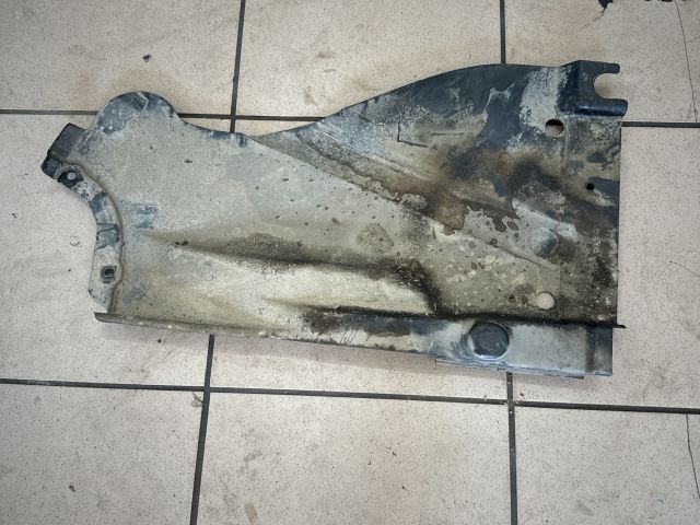 bontott AUDI A4 B6 Alsó Padlólemez Burkolat