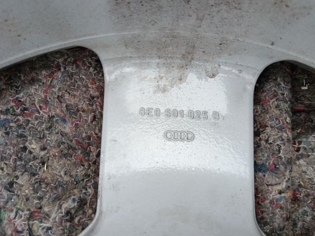 bontott AUDI A4 B6 Alufelni (1 db)