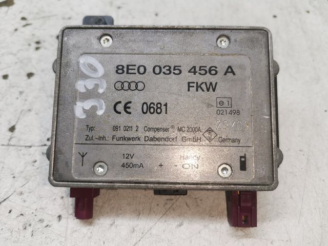 bontott AUDI A4 B6 Antenna Erősítő