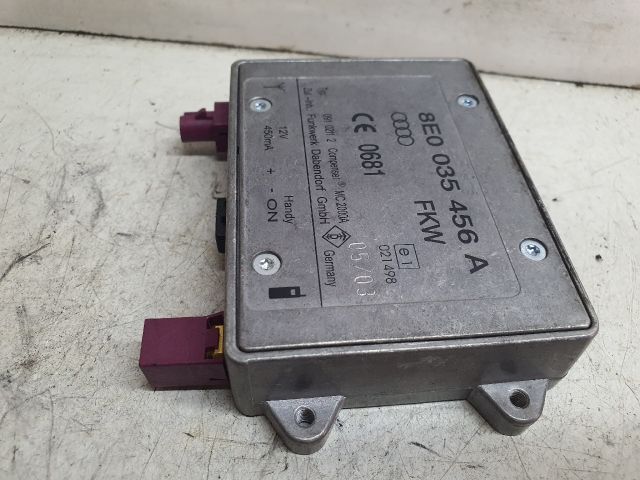 bontott AUDI A4 B6 Antenna Erősítő
