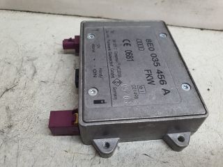 bontott AUDI A4 B6 Antenna Erősítő