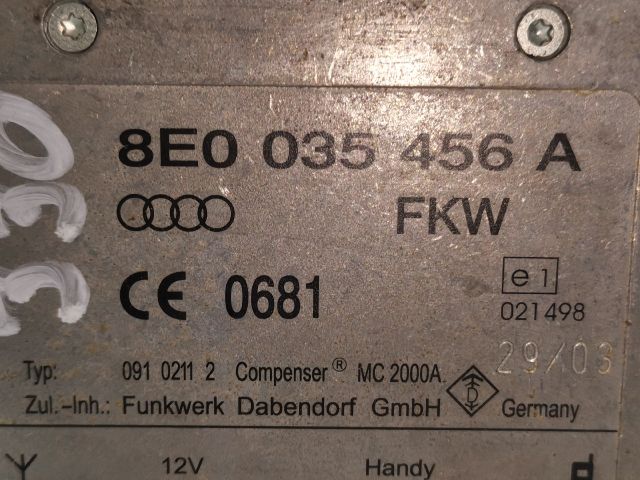 bontott AUDI A4 B6 Antenna Erősítő