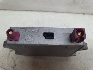 bontott AUDI A4 B6 Antenna Erősítő