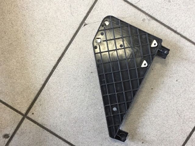 bontott AUDI A4 B6 Antenna Erősítő