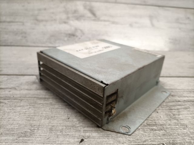 bontott AUDI A4 B6 Antenna Erősítő