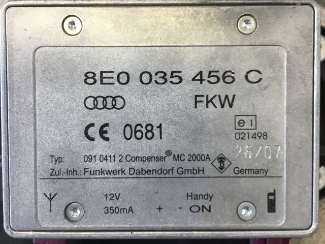 bontott AUDI A4 B6 Antenna Erősítő