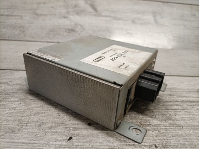 bontott AUDI A4 B6 Antenna Erősítő