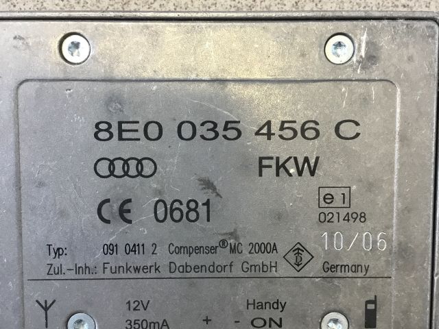 bontott AUDI A4 B6 Antenna Erősítő